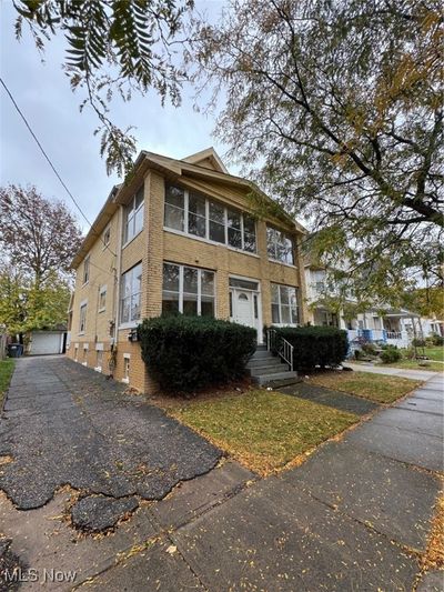 2033 Halstead Avenue, Home with 4 bedrooms, 2 bathrooms and null parking in Lakewood OH | Image 2