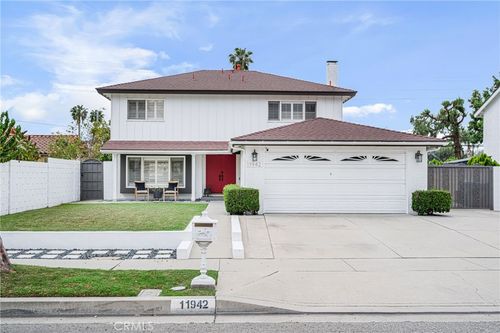 11942 Shasta Cir, Cerritos, CA, 90703-2719 | Card Image