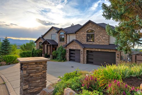 2373 E Bear Hills Cir, Draper, UT, 84020-9642 | Card Image