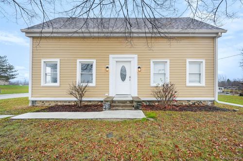 15411 33 Mile Rd, Armada, MI, 48005-3401 | Card Image