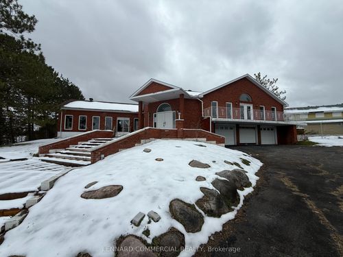 {{alt}} | Card Image