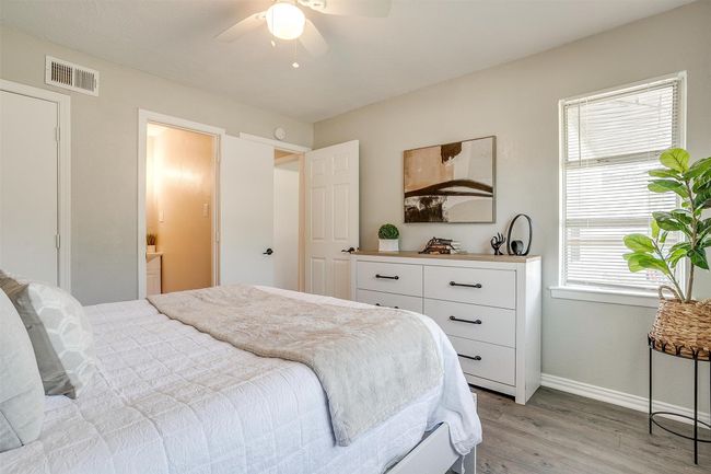 1909 Balla Way, House other with 3 bedrooms, 2 bathrooms and null parking in Grand Prairie TX | Image 17