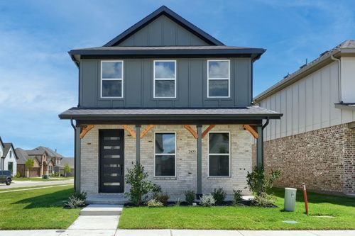 2633 Tanager St, Fort Worth, TX, 76118-2043 | Card Image
