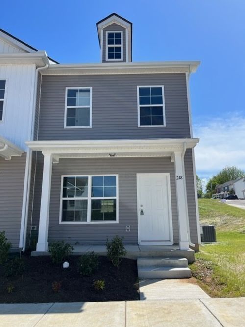 218 Tara Ct, Columbia, TN, 38401-3384 | Card Image