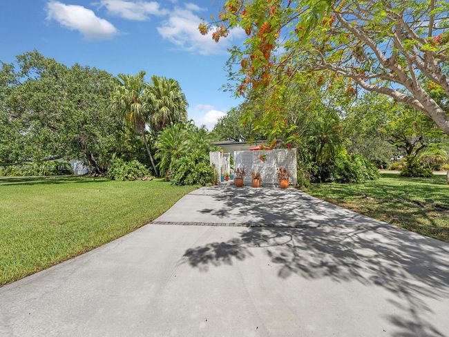 9860 Sw 140th St, House other with 4 bedrooms, 3 bathrooms and null parking in Miami FL | Image 31