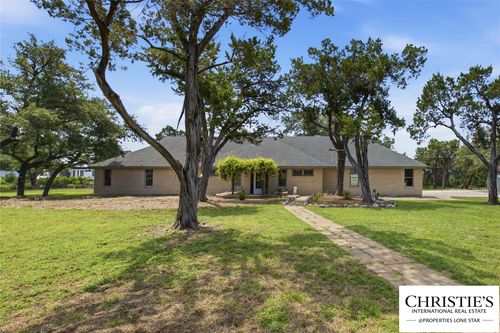 8901 Grandview Dr, Jonestown, TX, 78645-4436 | Card Image