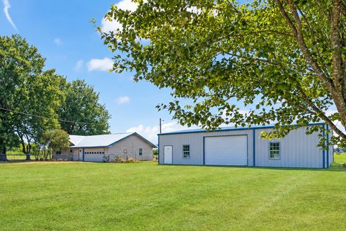 4840 River Rd, Colbert, OK, 74733-2832 | Card Image