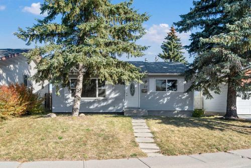 67 Fallswater Cres Ne, Calgary, AB, T3J1B5 | Card Image