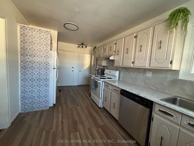 4503 Maplewood Ave, House other with 3 bedrooms, 1 bathrooms and 2 parking in Niagara Falls ON | Image 6