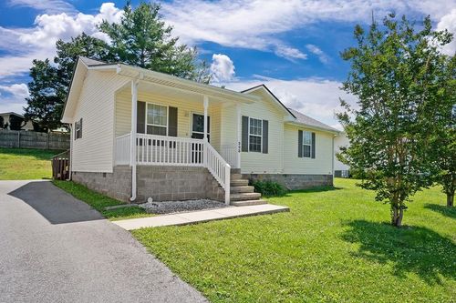 223 Willow Way, Mc Minnville, TN, 37110-7763 | Card Image