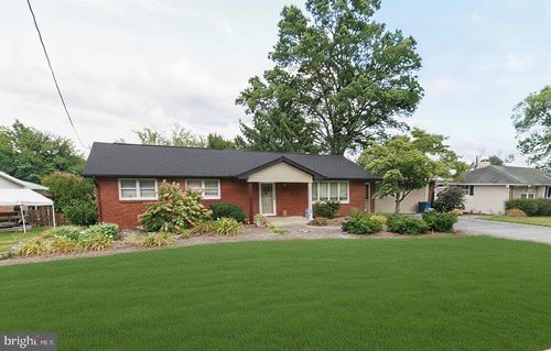 295 Rhonda Dr, York, PA, 17408-6114 | Card Image