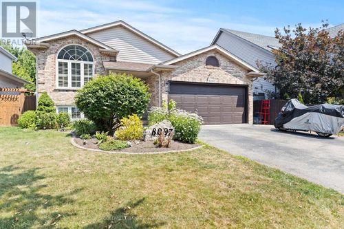 8097 Woodsview Cres, Niagara Falls, ON, L2H3G3 | Card Image