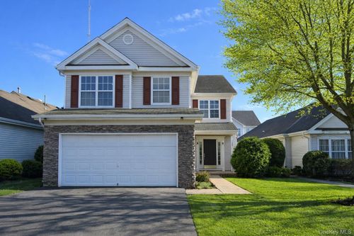 12 Sophia Dr, Middle Island, NY, 11953-2657 | Card Image