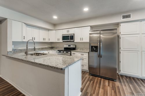 153 Amistad Blvd, Universal City, TX, 78148-3113 | Card Image