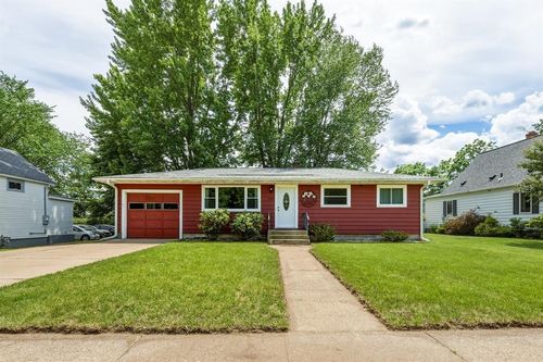 325 Selma St, Eau Claire, WI, 54703-1534 | Card Image