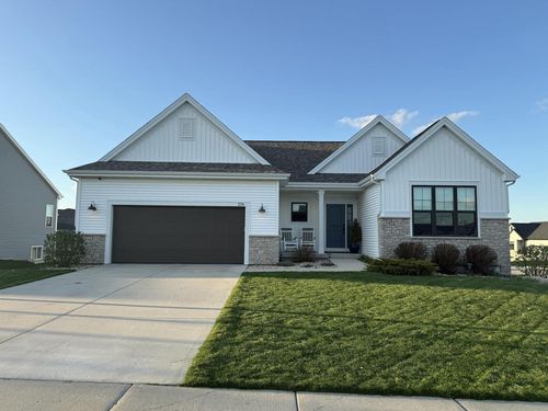 534 Foxfield Road, Oregon, WI, 53575 | Card Image