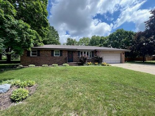 6672 Belvidere Rd, Roscoe, IL, 61073-8148 | Card Image