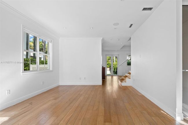 B - 464 Fernwood Rd, Townhouse with 3 bedrooms, 3 bathrooms and null parking in Key Biscayne FL | Image 10