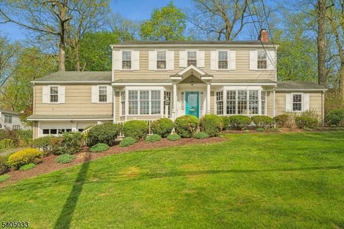 84 Pine Grove Ave, Summit, NJ, 07901-2465 | Card Image