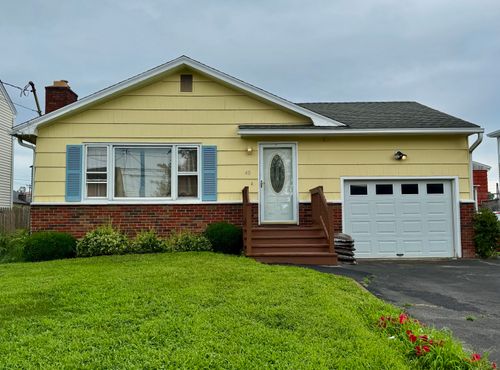 40 Harding Ave, Stratford, CT, 06615-7243 | Card Image