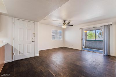 1195 - 2725 S Nellis Boulevard, Condo with 2 bedrooms, 1 bathrooms and null parking in Las Vegas NV | Image 2