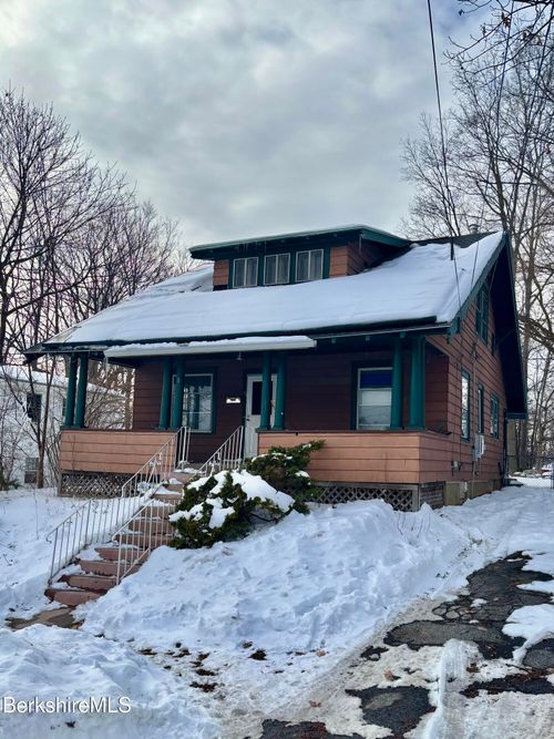 71 Dickinson Ave, Pittsfield, MA, 01201-3418 | Card Image