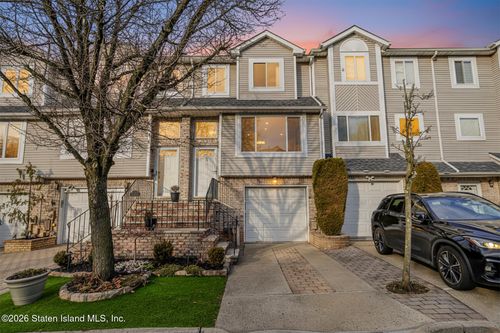 51 Mallard Ln, Staten Island, NY, 10309-1822 | Card Image