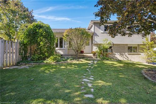 276 Camille Cres, Waterloo, ON, N2K3B6 | Card Image