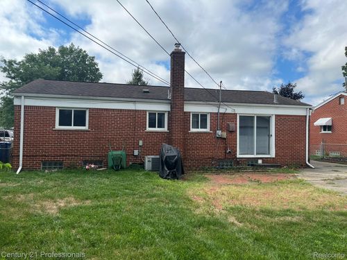4749 Lutz Dr, Warren, MI, 48092-4408 | Card Image