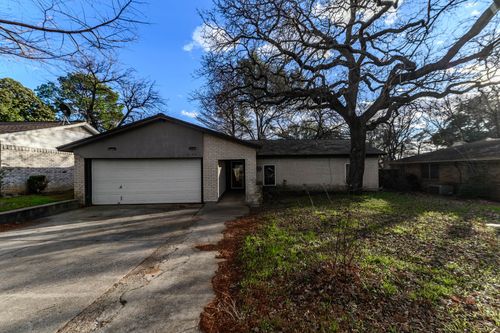 2108 Warwick Dr, Arlington, TX, 76015-1125 | Card Image