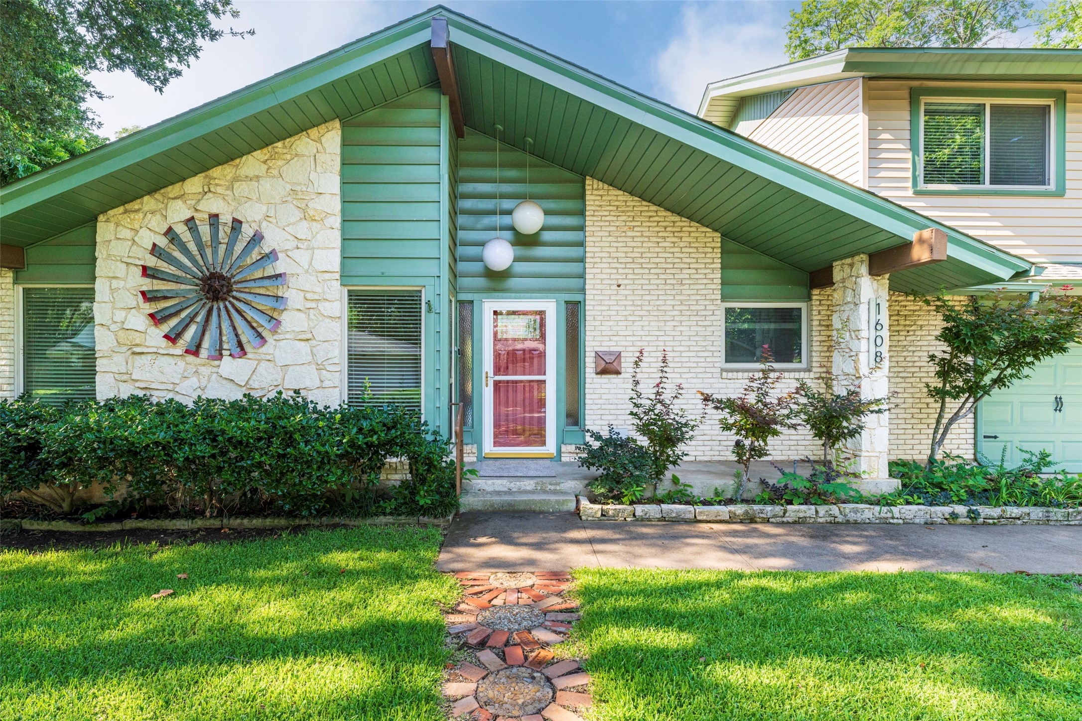 Residential in Arlington 4