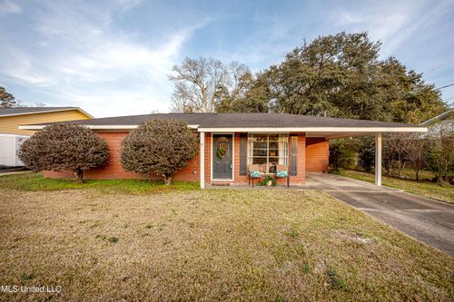 407 Holly Rd, Ocean Springs, MS, 39564-5207 | Card Image