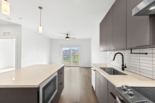 apt-204-2220 Webberville Rd, Austin, TX, 78702-3679 | Card Image