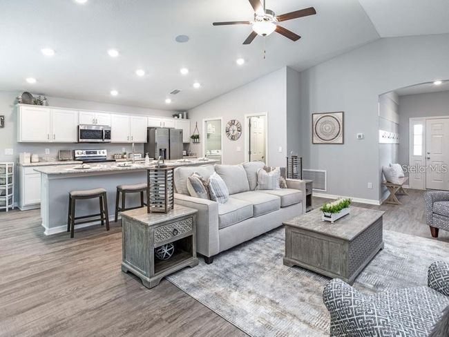647 Cypress Creek Ranch Rd, House other with 4 bedrooms, 2 bathrooms and null parking in Saint Cloud FL | Image 6