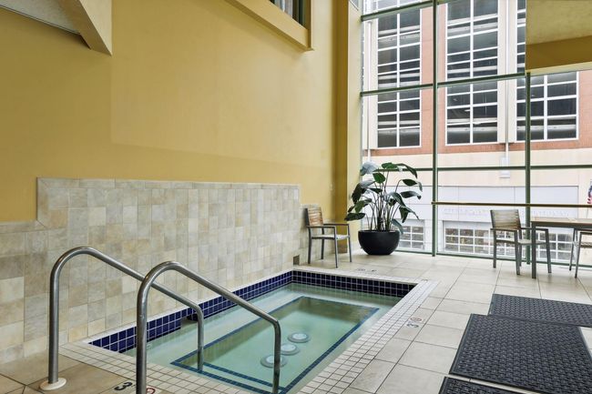 UNIT-1002 - 78 10 Th St E, Condo with 2 bedrooms, 1 bathrooms and null parking in Saint Paul MN | Image 37