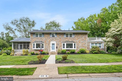 24 N Cliffe Dr, WILMINGTON, DE, 19809-1602 | Card Image