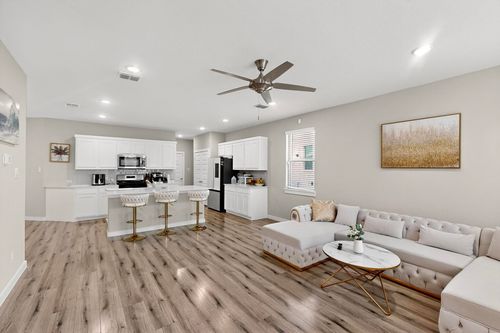 103 Golden Harvest Dr, McKinney, TX, 75071-3825 | Card Image