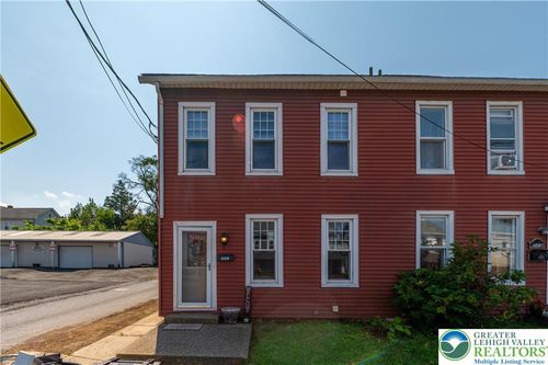 516 Broad St, Emmaus, PA, 18049-3813 | Card Image