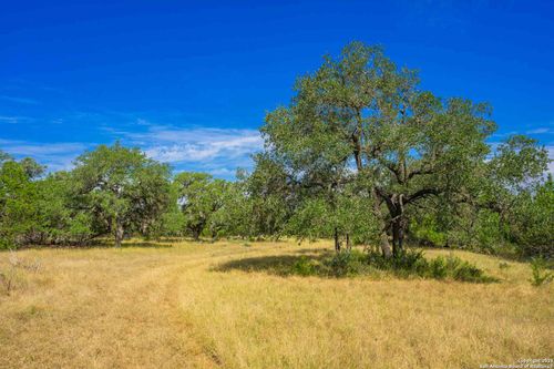 509 River Oaks Rd, Comfort, TX, 78013-2706 | Card Image