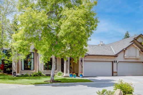 170 Oakbriar Close Sw, Calgary, AB, T2V5G6 | Card Image