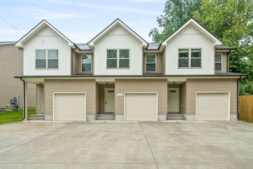 c-917 Center Rd, Clarksville, TN, 37042-8982 | Card Image