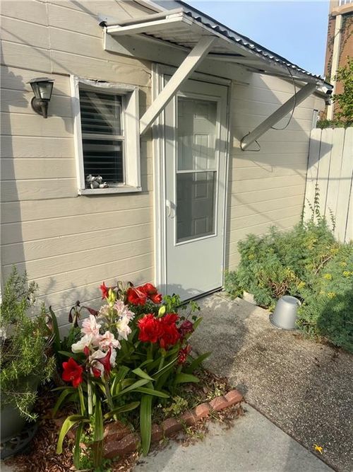 a-3121 St. Claude Avenue, New Orleans, LA, 70117 | Card Image