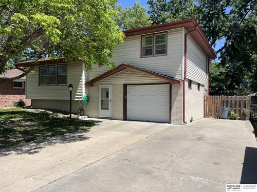 5230 S 51st Street, Lincoln, NE, 68516 | Card Image
