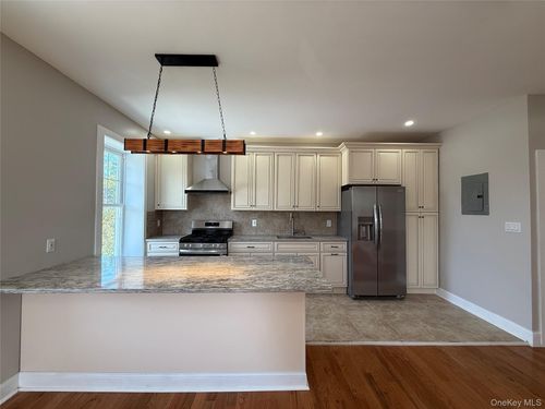9434 Van Wyck Expy, South Richmond Hill, NY, 11419-1639 | Card Image