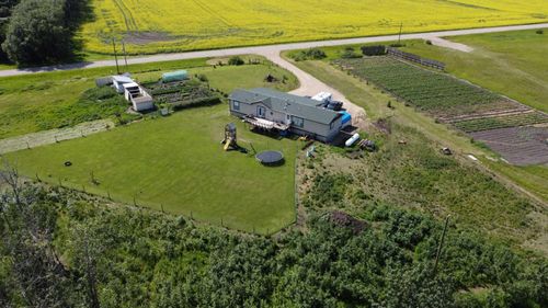 432053 Range Road 253, Rural Ponoka County, AB, T4J1R2 | Card Image