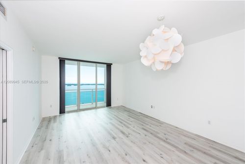 3102-951 Brickell Ave, Miami, FL, 33131-3940 | Card Image