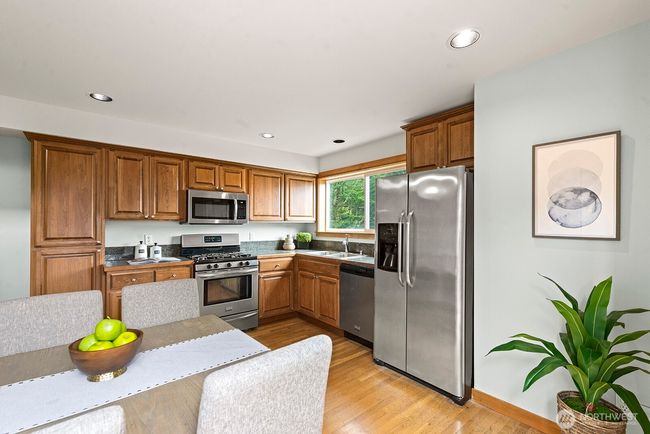 9400 35th Avenue Sw, Townhouse with 3 bedrooms, 3 bathrooms and 1 parking in Seattle WA | Image 13