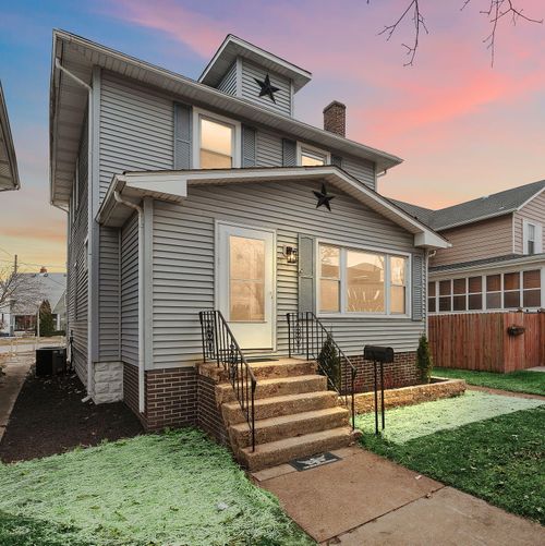 1813 New York Ave, Whiting, IN, 46394-1715 | Card Image