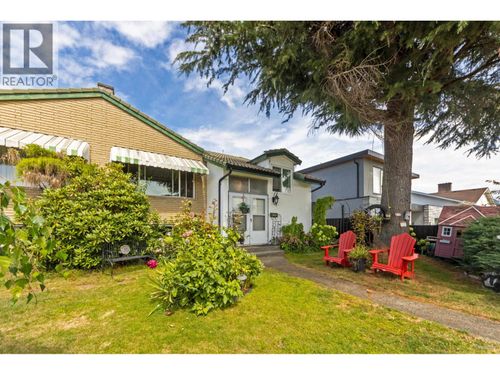 6593 Lochdale St, Burnaby, BC, V5B2M7 | Card Image