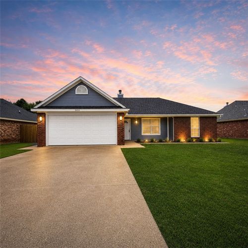 1309 E Kara Ln, Rogers, AR, 72758-9158 | Card Image